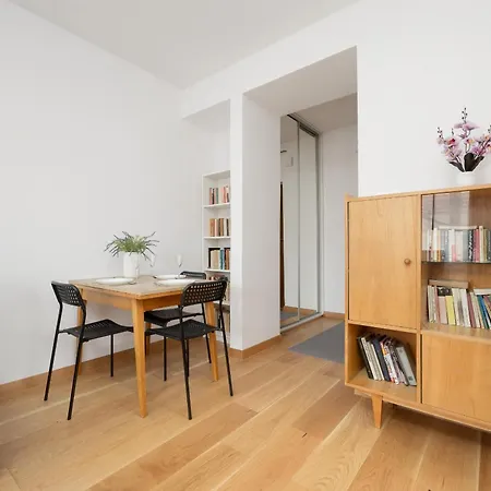 Charming Apartment For 4 People Located 650 M From The Old Town Of Warsaw By Noclegi Renters Eksteriør bilde