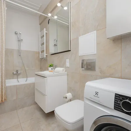 Charming Apartment For 4 People Located 650 M From The Old Town Of Warsaw By Noclegi Renters Eksteriør bilde