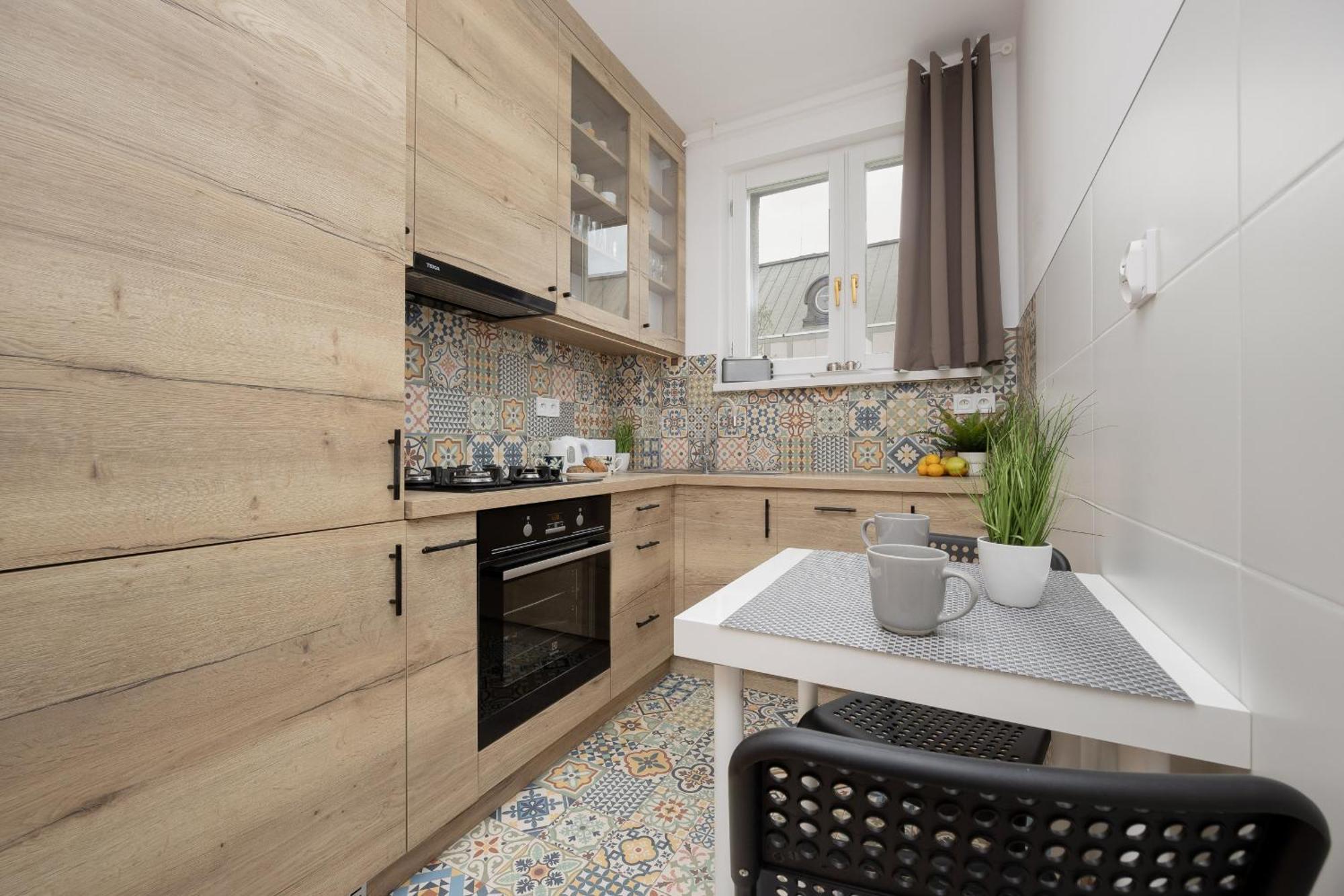 Charming For 4 People Located 650 M From The Old Town Of By Renters Apartament *
